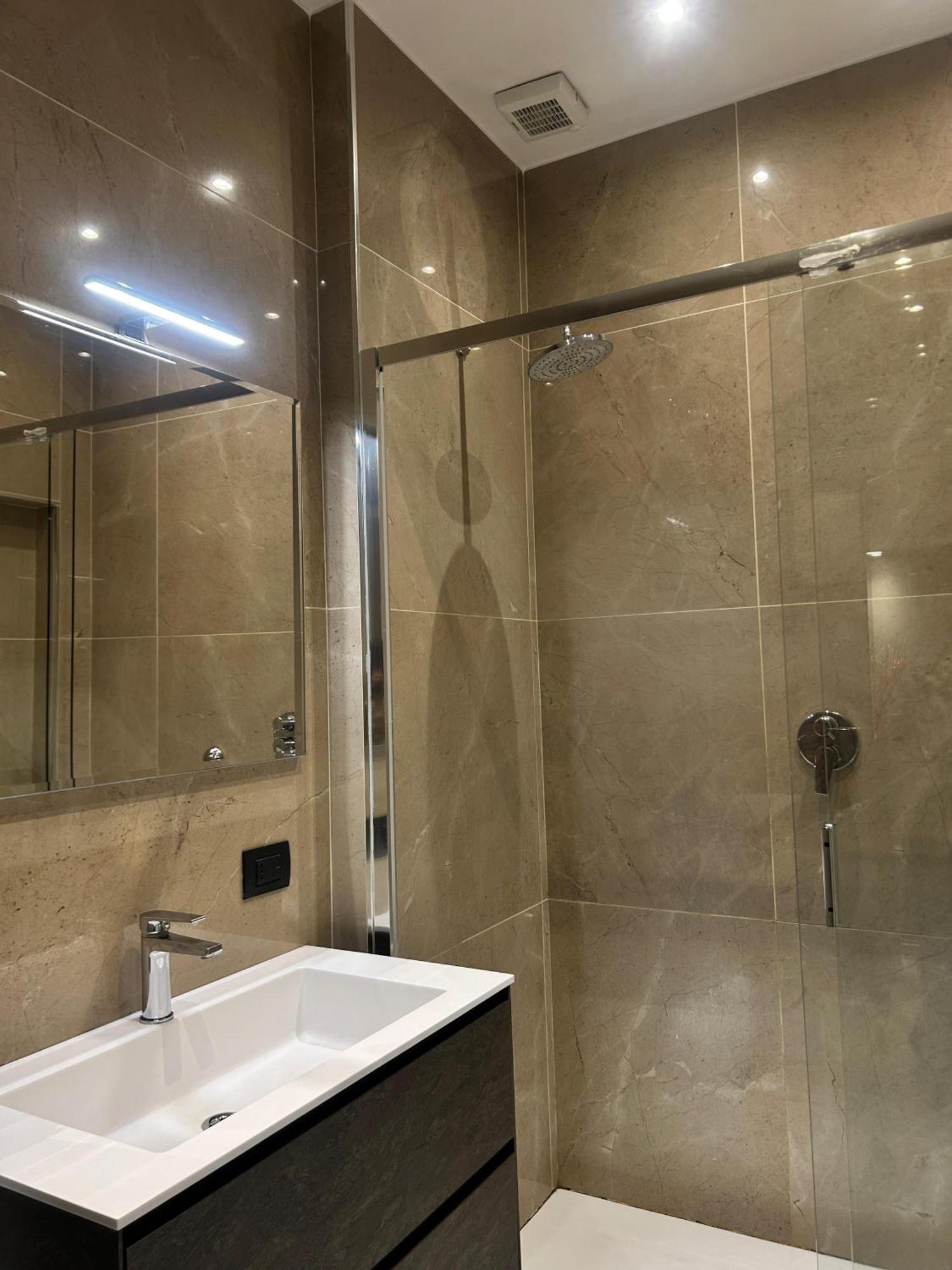 Davinci Apartament Near Duomo Милан Экстерьер фото