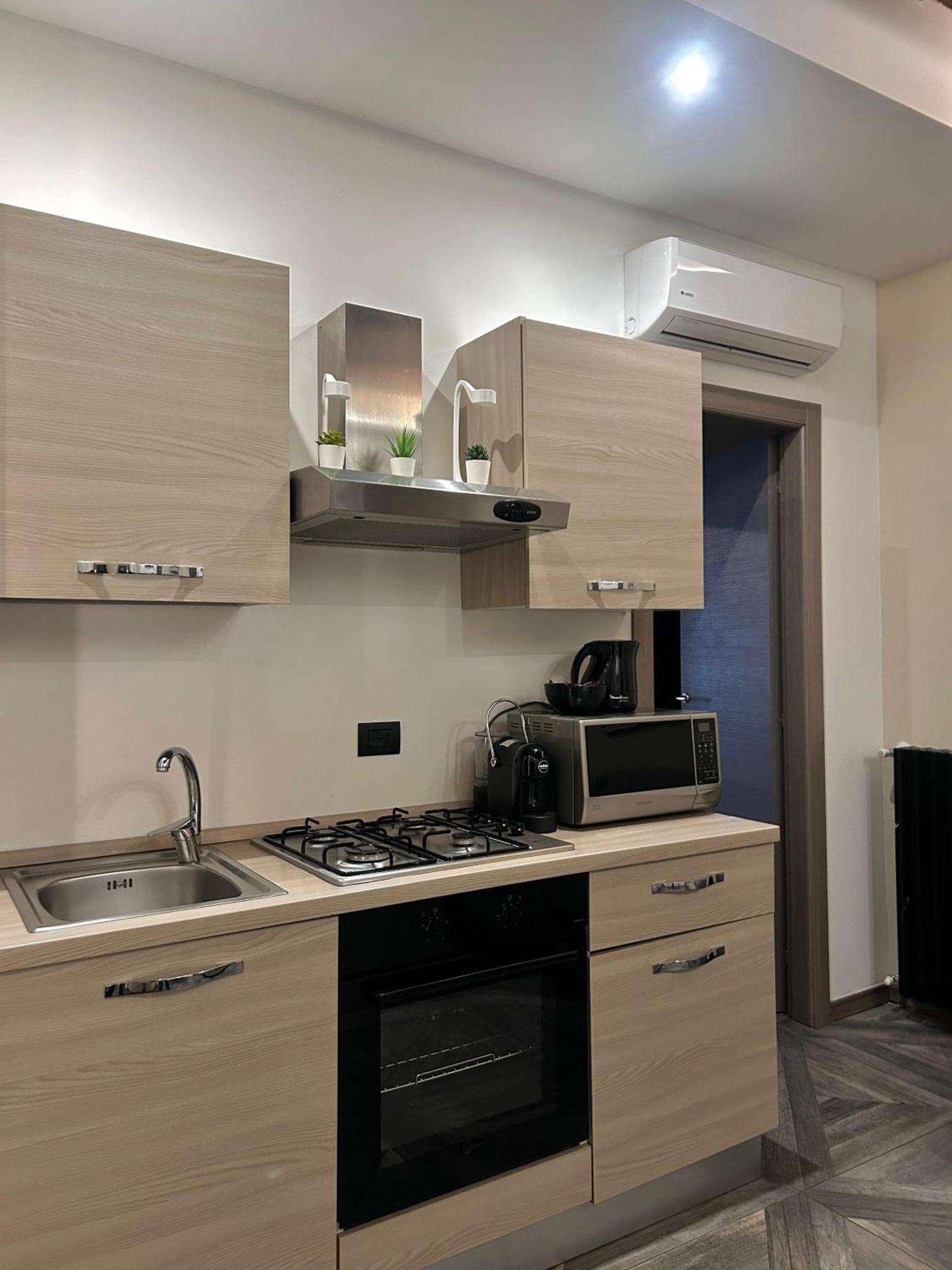 Davinci Apartament Near Duomo Милан Экстерьер фото