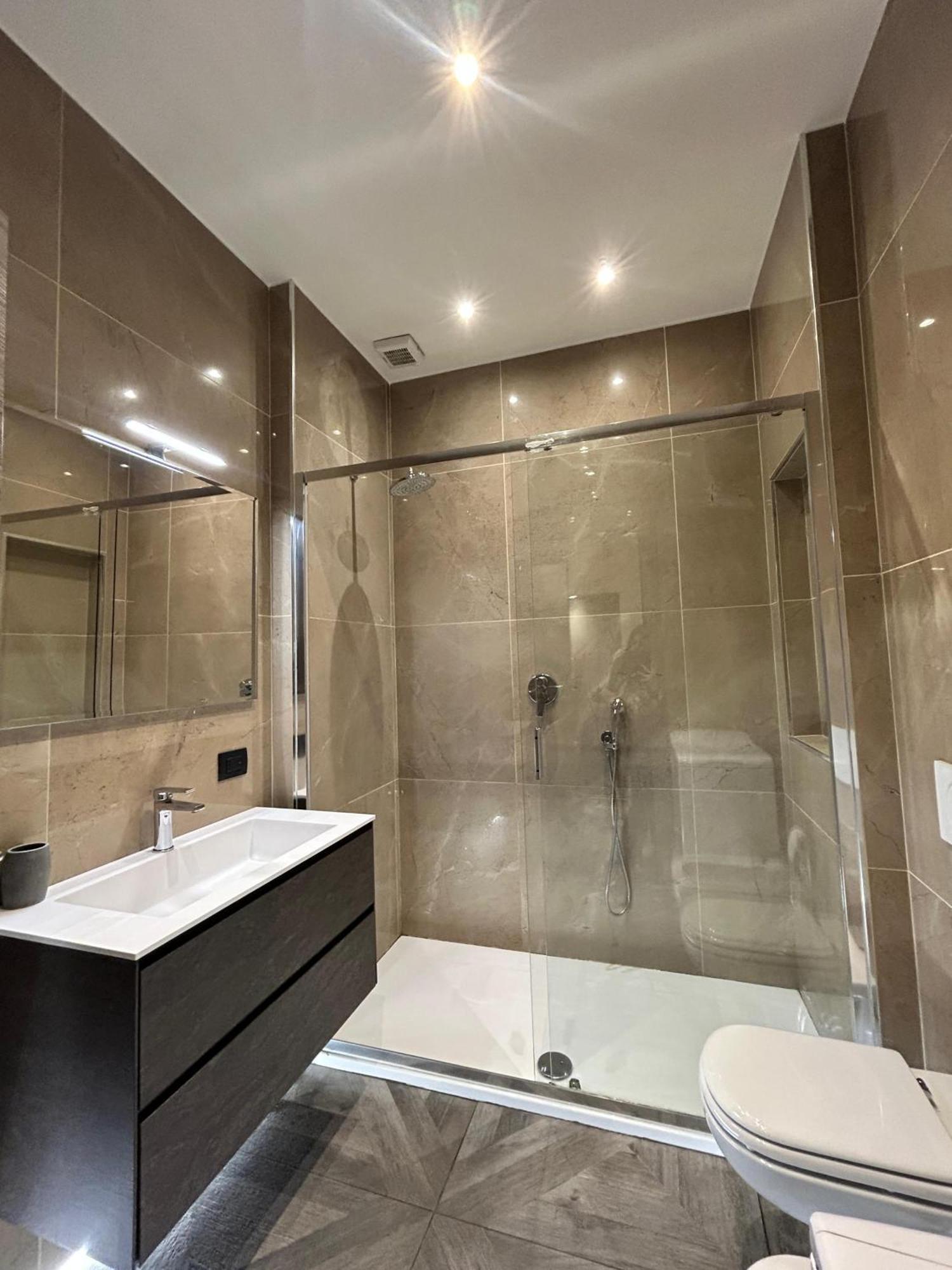 Davinci Apartament Near Duomo Милан Экстерьер фото